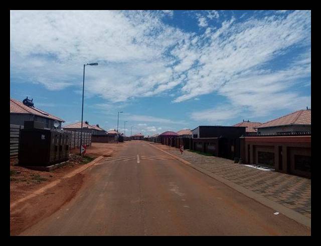 2 BEDROOM HOUSE FOR SALE IN SHARON PARK